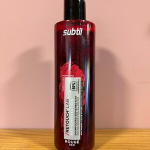 Le shampooing repigmentant rouge SUBTIL 250ml, pour un rouge éclatant prolongé.