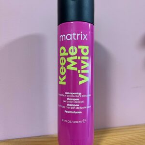 votre Shampooing protecteur de couleurs MATRIX recommandé par votre coiffeuse.
